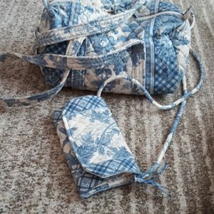 Vera Bradley Blue Toile barrel style bag